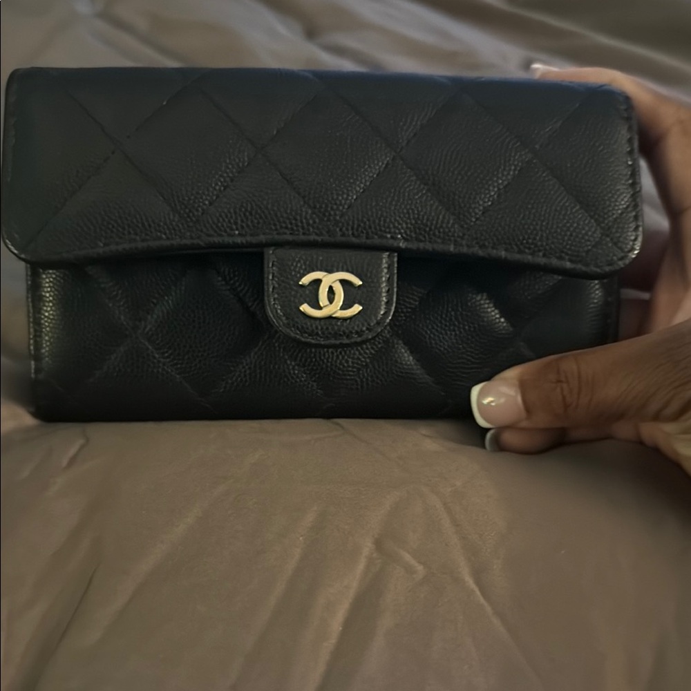 Chanel Black Quilted Leather Wallet. Like brand new, used it twice